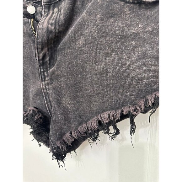 Women’s size X - large black denim shorts - Picture 3 of 8